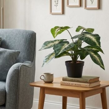 Planta artificial con hojas tipo Dieffenbachia de 45 cm en maceta
