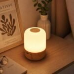 Velador mini touch recargable USB simil madera