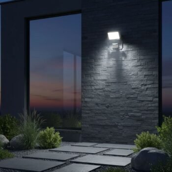 Reflector Led con sensor de Mov. 20w luz fria equivalencia 150w Osram