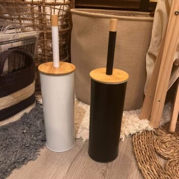 Escobilla de baño de metal blanco o negro con bambu