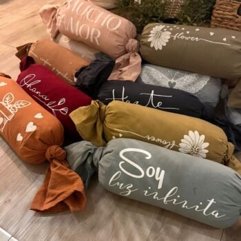 Almohadon caramelo estampado de tussor varios colores de 50 x 25 cm