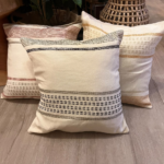 Almohadon bordado varios colores 40 x 40 cm